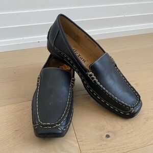 Lux Black Leather Loafers with Contrast Stitching